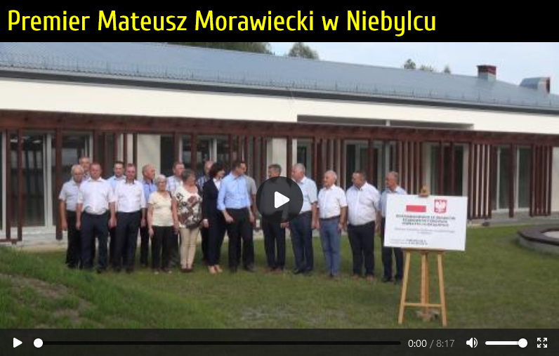 Zdjęcie z odnośnikiem do relacji filmowej z wizyty Premiera Mateusza Morawieckiego przy kompleksie żłobkowo-przedszkolnym w Niebylcu